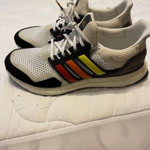 Adidas Sneakers